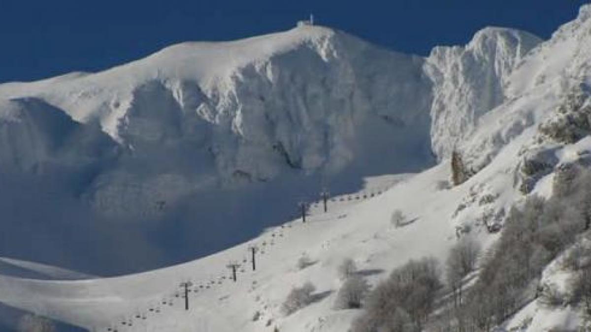 risc moderat de avalansa si zapada record la balea lac vezi cat masoara cel mai mare strat de