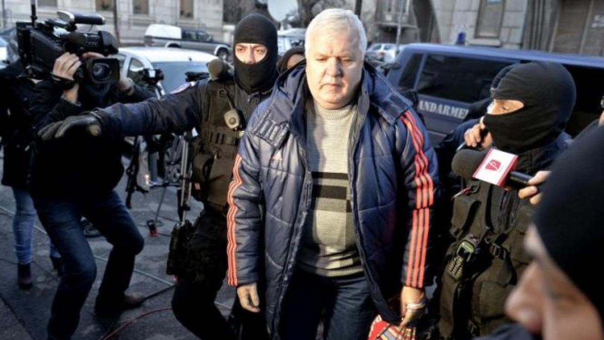 dosarul gala bute primarul din lupeni cornel resmerita cercetat in arest la domiciliu