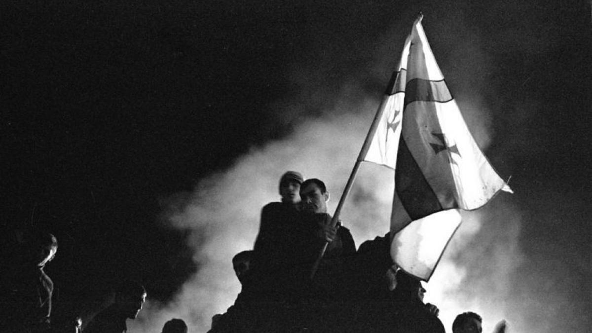 revolutia trandafirilor noul certificat de nastere al georgiei