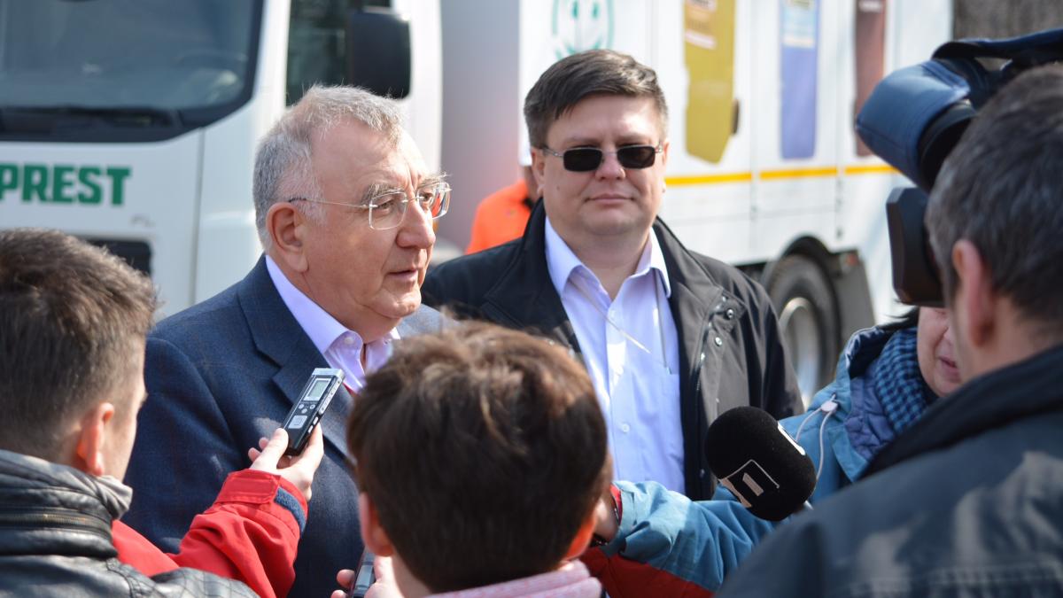 sectorul 1 incepe curatenia de primavara pe strada ta