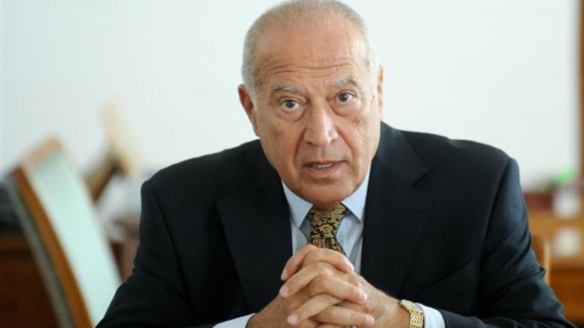 dan voiculescu il da in judecata pe traian basescu