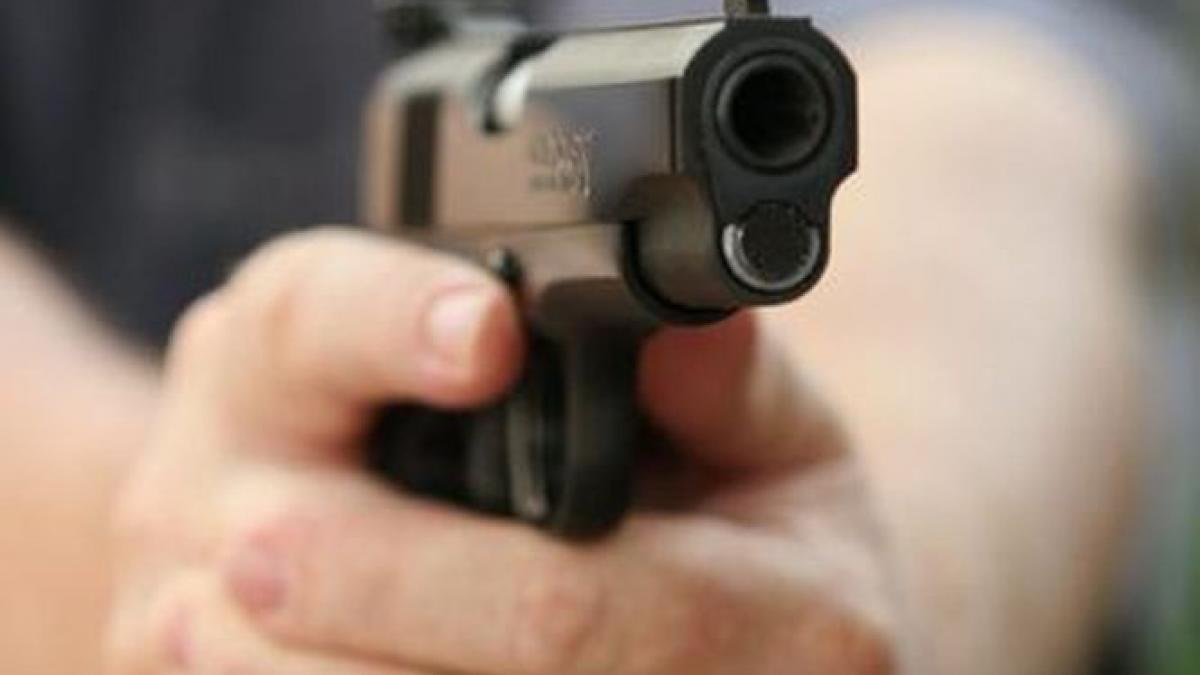 cel putin opt turisti au fost ucisi intr un atac asupra muzeului bardo din tunisia