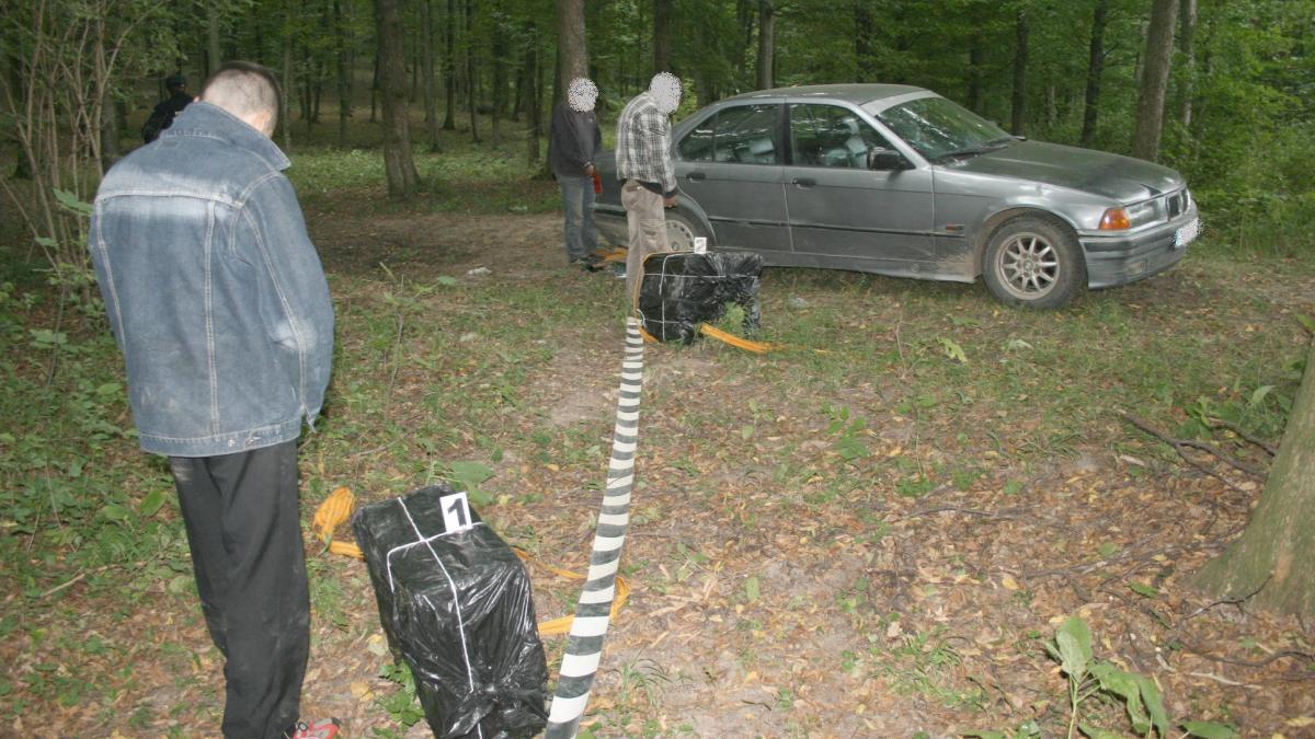descoperire ingrozitoare facuta de jandarmii suceveni ce facea un barbat in masina sa parcata pe