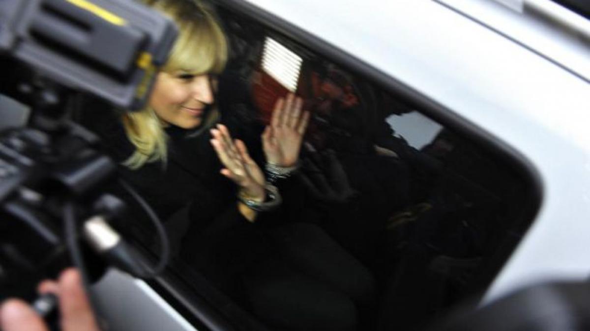 dna cere prelungirea arestului preventiv pentru elena udrea