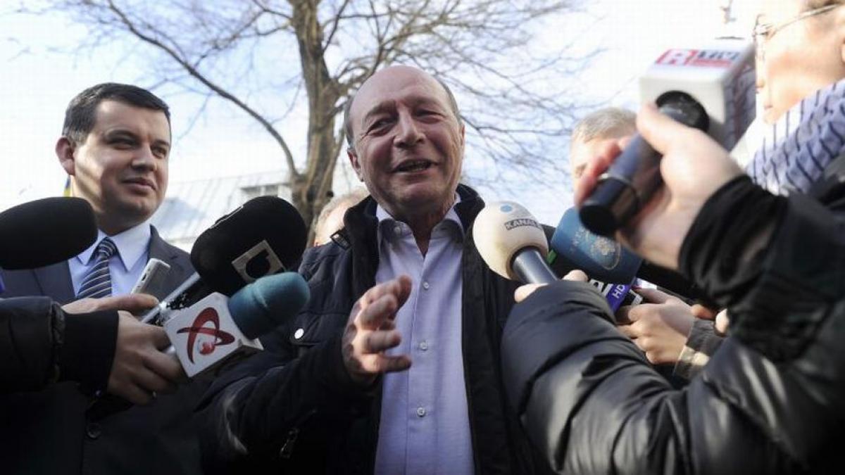 traian basescu la un pas sa se mute in vila lui nicolae ceausescu