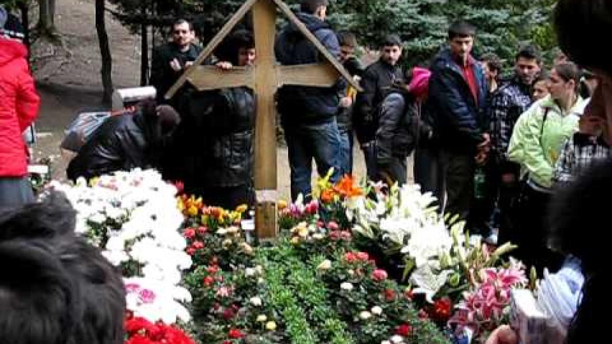 peste 35 000 de credinciosi au venit in pelerinaj la mormantul parintelui arsenie boca