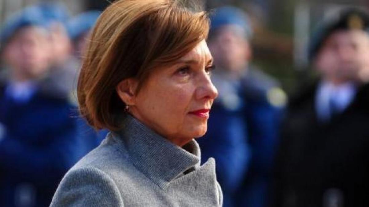 protectie sportita pentru carmen iohannis