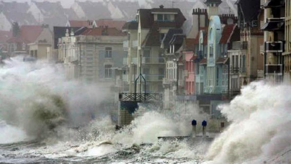 tot mai multi oameni vor sa doarma deasupra marii involburate cum arata patul suspendat si cat costa
