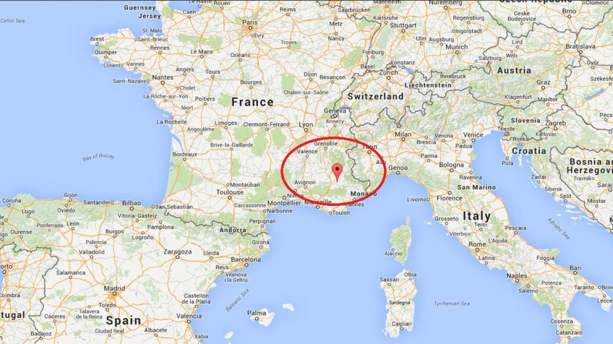 celula de criza la mae dupa accidentul aviatic din sudul frantei autoritatile romane verifica