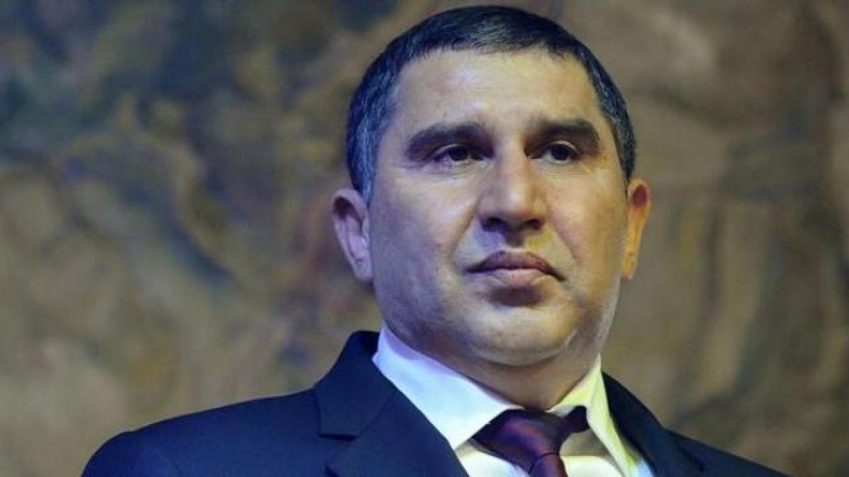 niro i ar fi dat lui bittner 3 8 milioane de dolari pentru deblocarea contractului microsoft