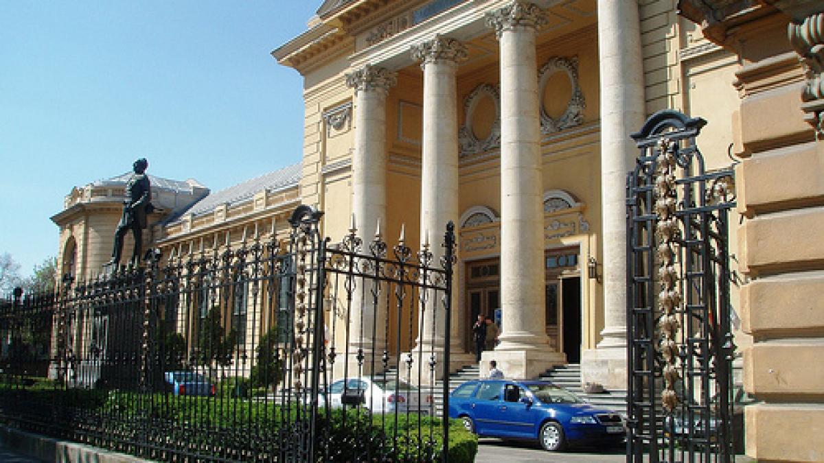 perchezitii la universitatea de medicina carol davila