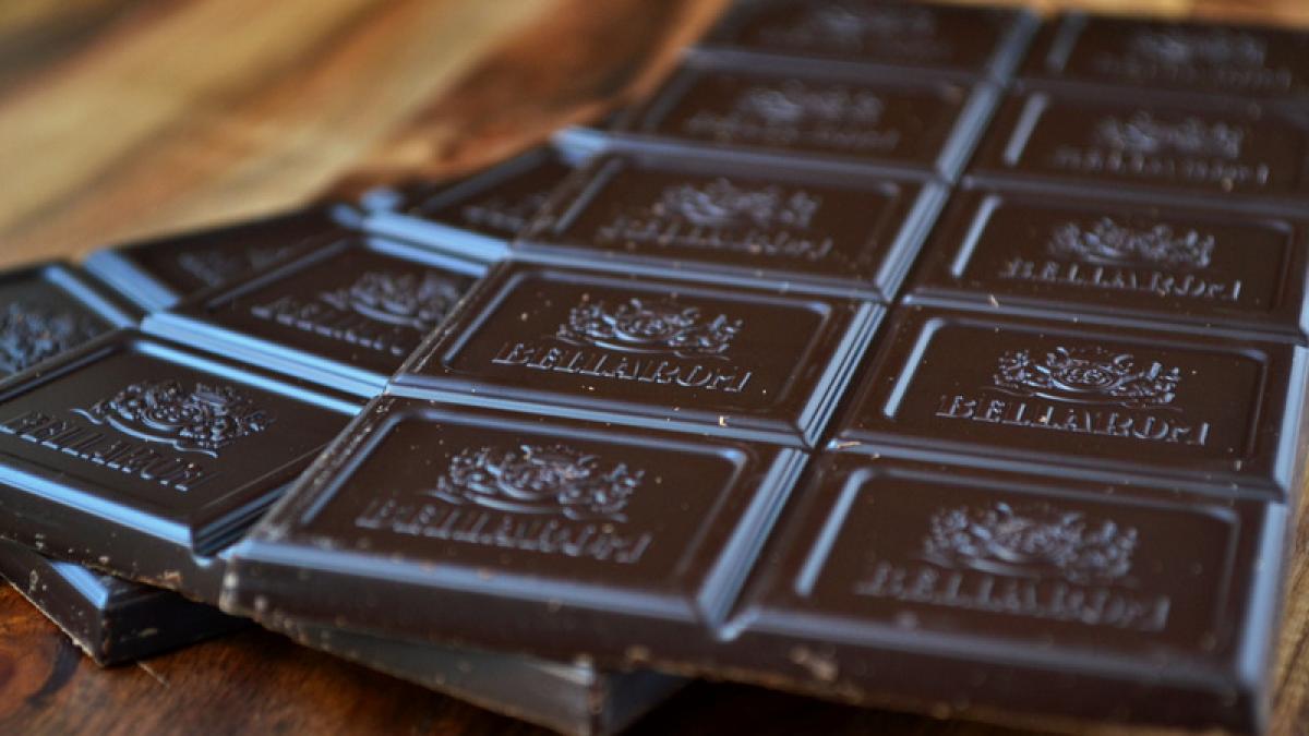 un mit a fost doborat ce se intampla in corpul tau daca mananci ciocolata neagra