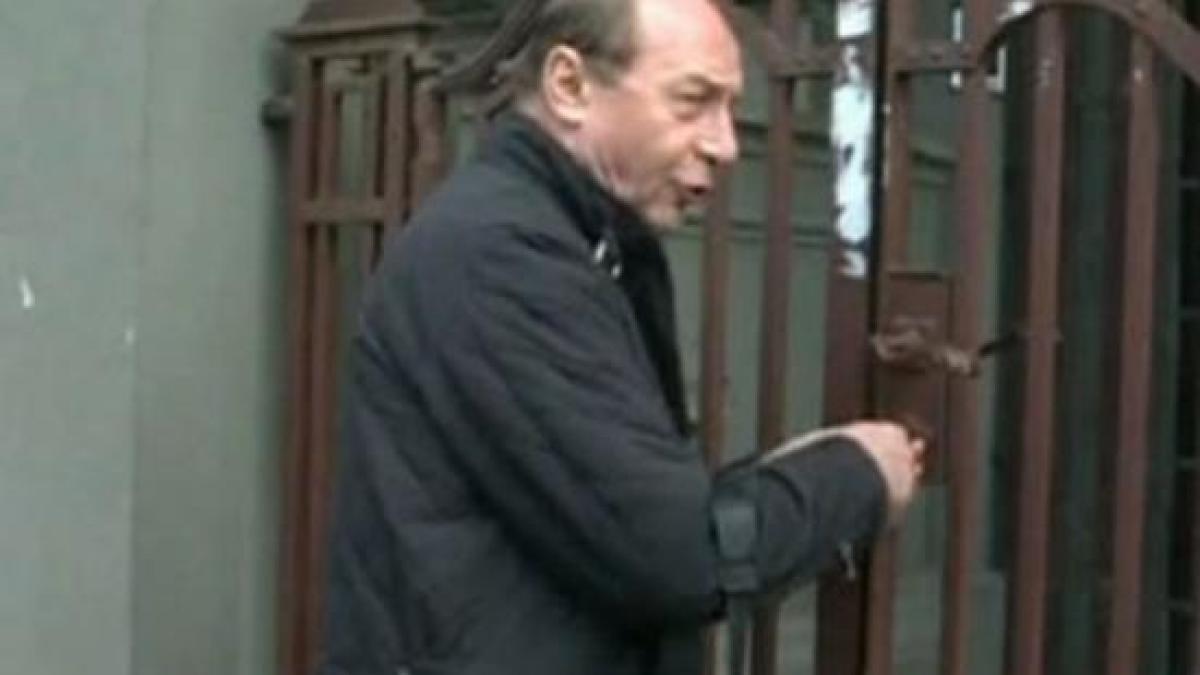 una dintre vilele in care ar fi putut sa se mute traian basescu a fost scoasa la vanzare