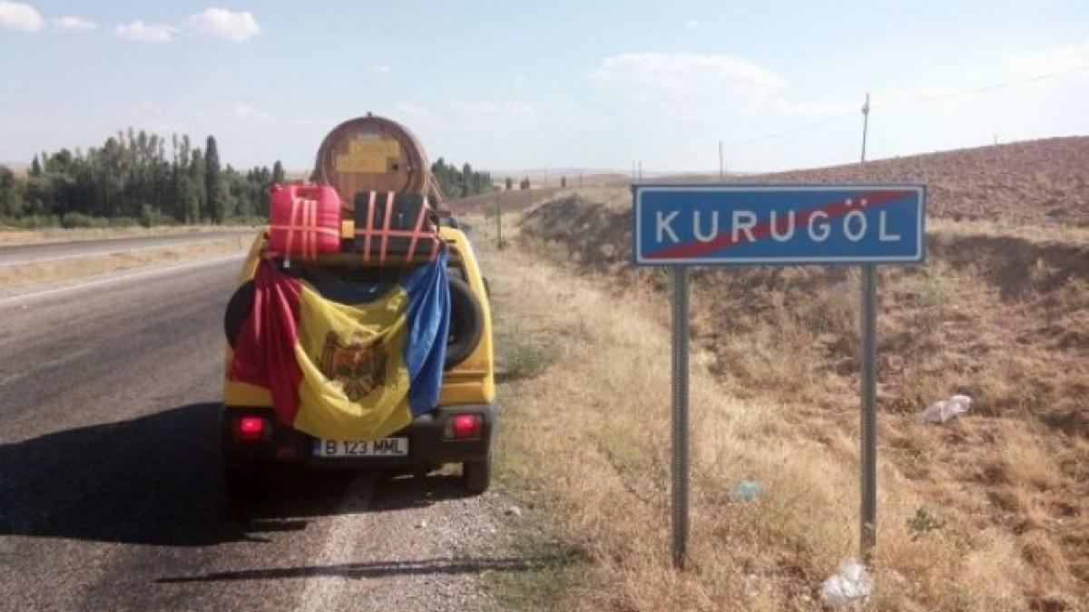 deziluzia optica un sat de oameni rupti in fund