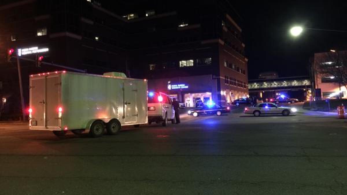 evadare ca n filmele americane un detinut a fugit de sub nasul politistilor dintr un spital din