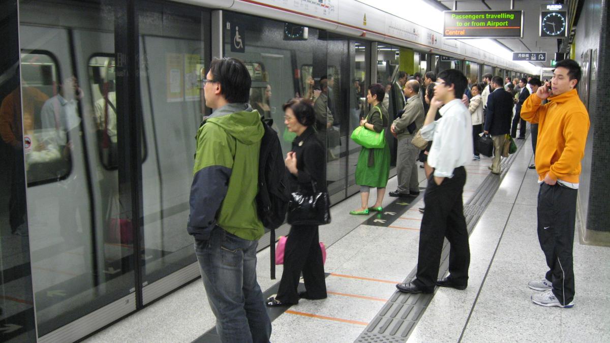 metroul din hong kong o afacere cu profit anual de miliarde