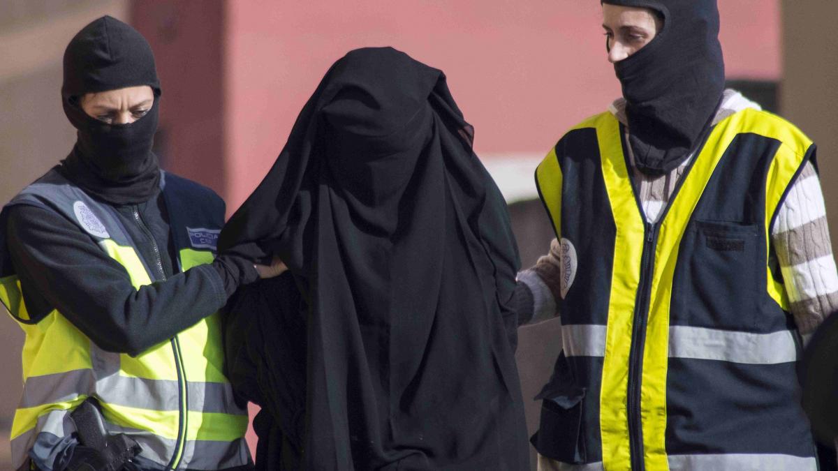 o intreaga familie de marocani a fost arestata in spania