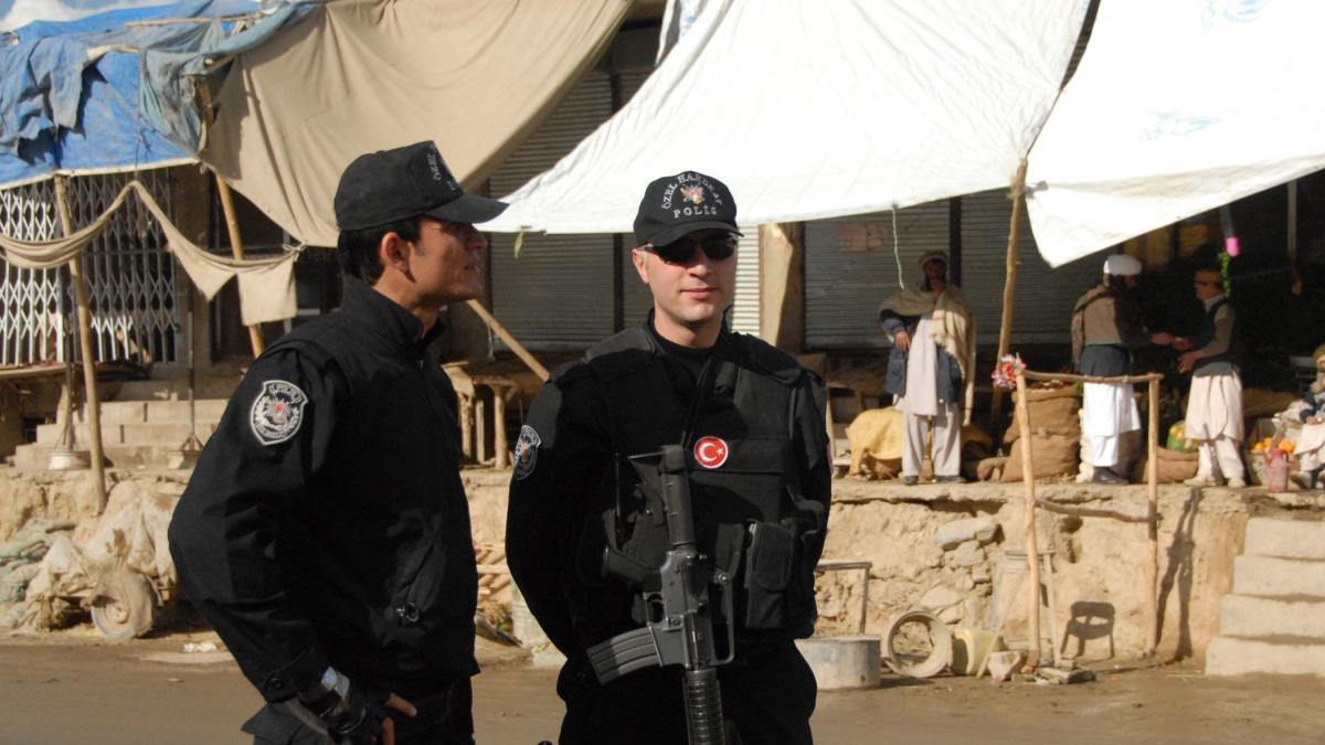 22 de studenti comunisti din dhkp c au fost arestati in antalya