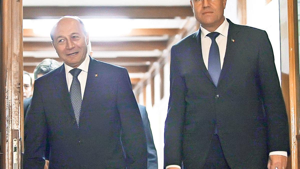 zi mi iohannis cine e mai postac fostul presedinte deranjat vizibil de reactia lui klaus iohannis