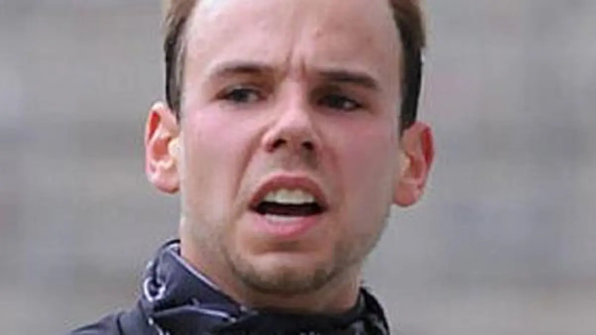 copilotul germanwings se interesase pe internet despre rezistenta usilor de la cabina avioanelor