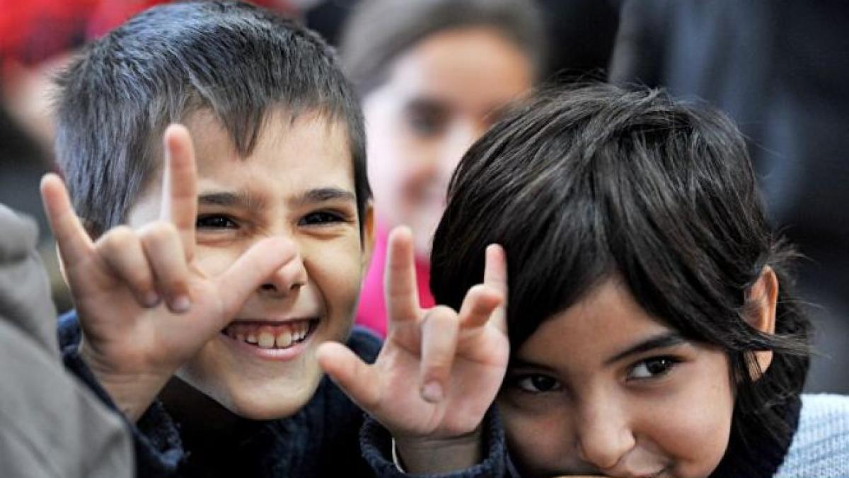 studiu international elevii romani copiaza absenteaza si intarzie la ore mai putin decat cei din