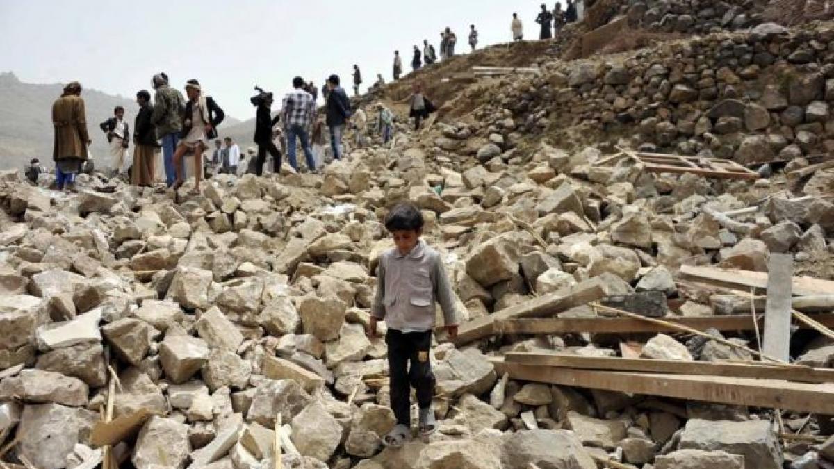 cinci romani aflati in pericol au fost evacuati de urgenta din yemen