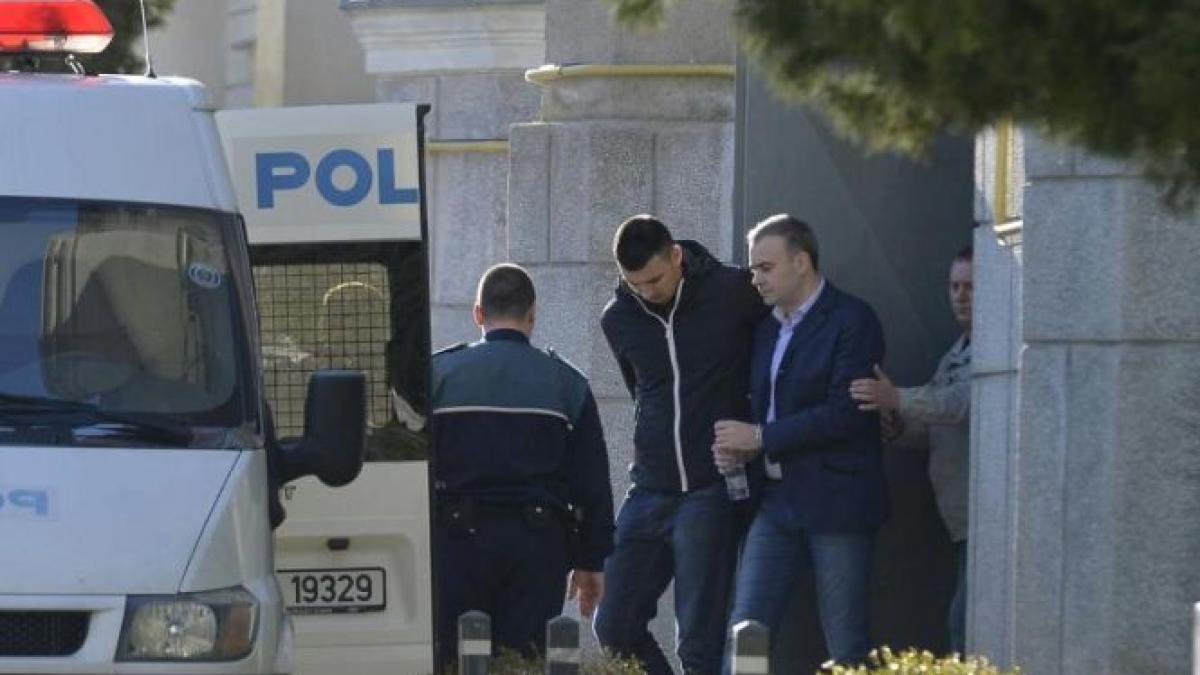 darius valcov adus la dna fostul ministru incearca sa scape de arestul preventiv