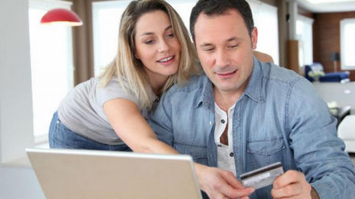 femeile sau barbatii cine sunt cei mai activi cumparatori online in romania