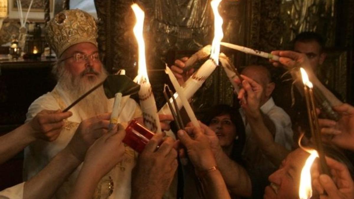 lumina sfanta va fi adusa in romania de patriarhul ierusalimului