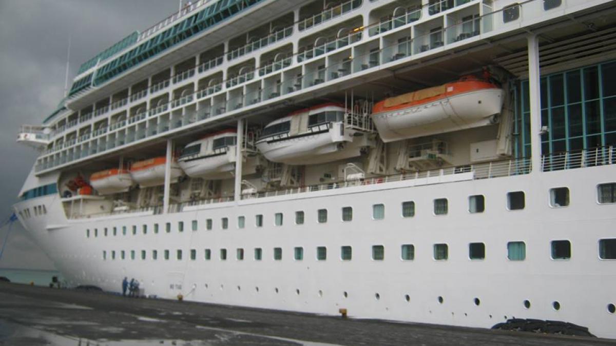 mirajul vaselor de croaziera secretele echipajului pe care fiecare pasager vrea sa le cunoasca