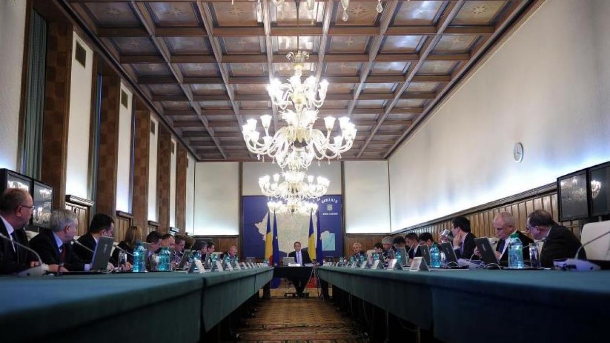 victor ponta 400 000 de tineri romani vor putea accesa 470 de milioane de euro