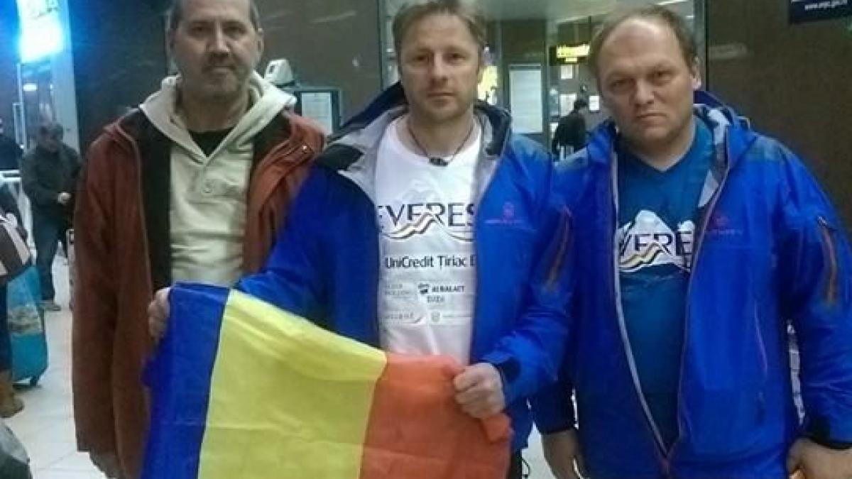 alpinist aradean insultat de maghiari pentru steagul romaniei