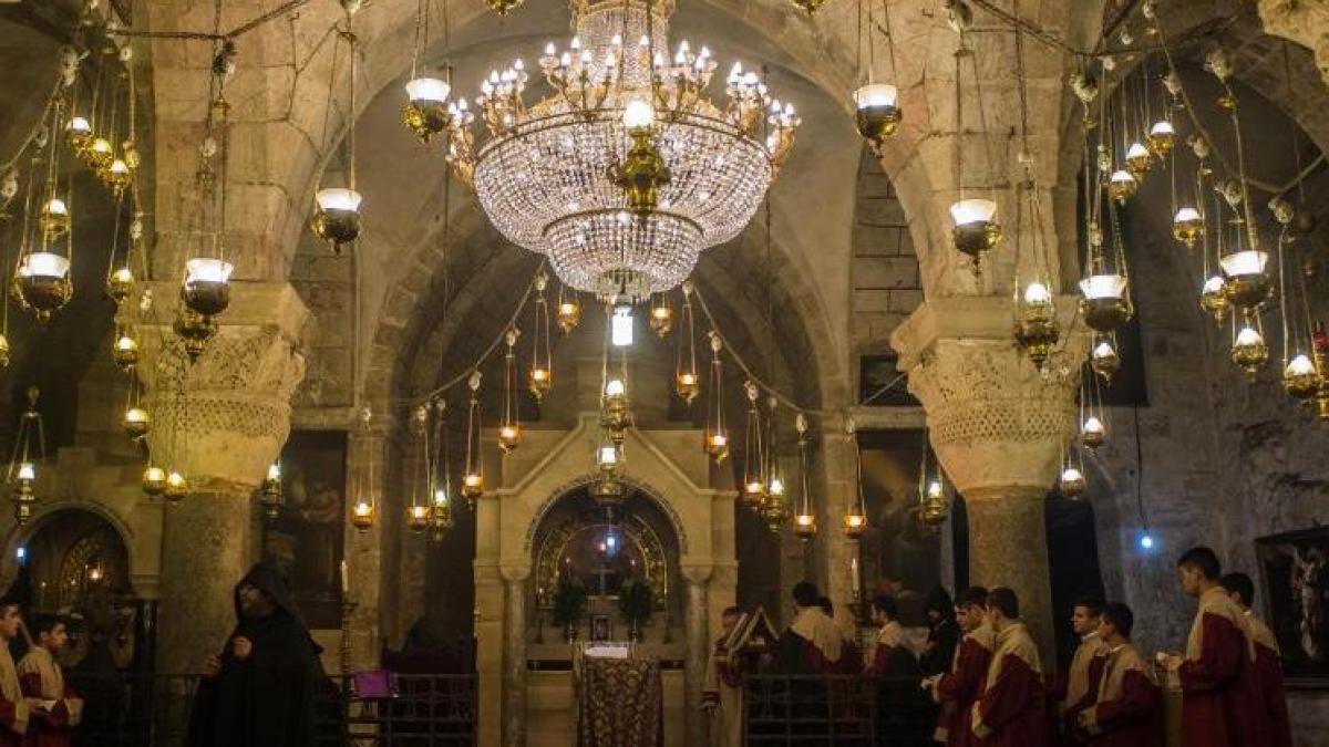 update lumina sfanta a fost adusa in romania