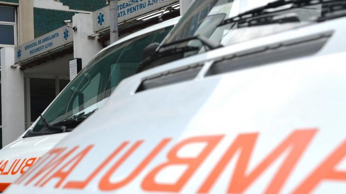 sute de romani la spital din cauza exceselor alimentare