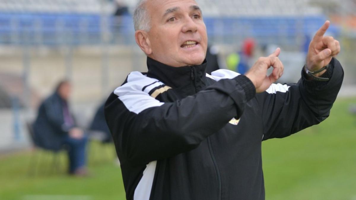 fc brasov are antrenor nou