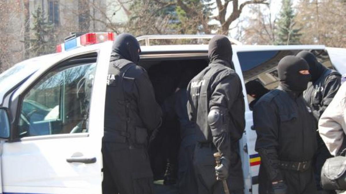 perchezitii la consiliul judetean iasi intr un dosar privind fapte de coruptie si fals