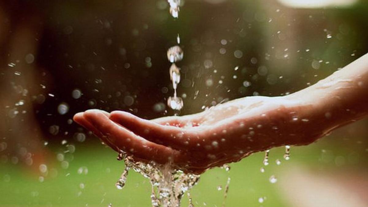 un barbat a fost inchis si amendat pentru ca a strans apa de ploaie fara aprobare