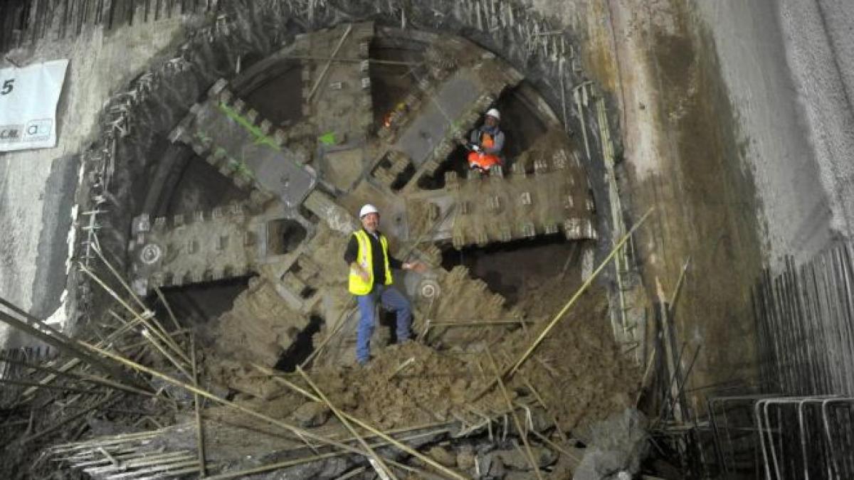 lucrarile la magistrala 4 de metrou sfintite cartita uriasa care va sapa tunelul se numeste