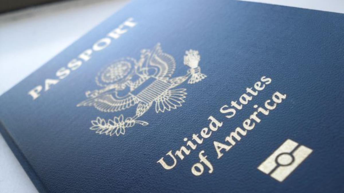 o treime dintre americanii care traiesc in afara sua vor sa renunte la cetatenie