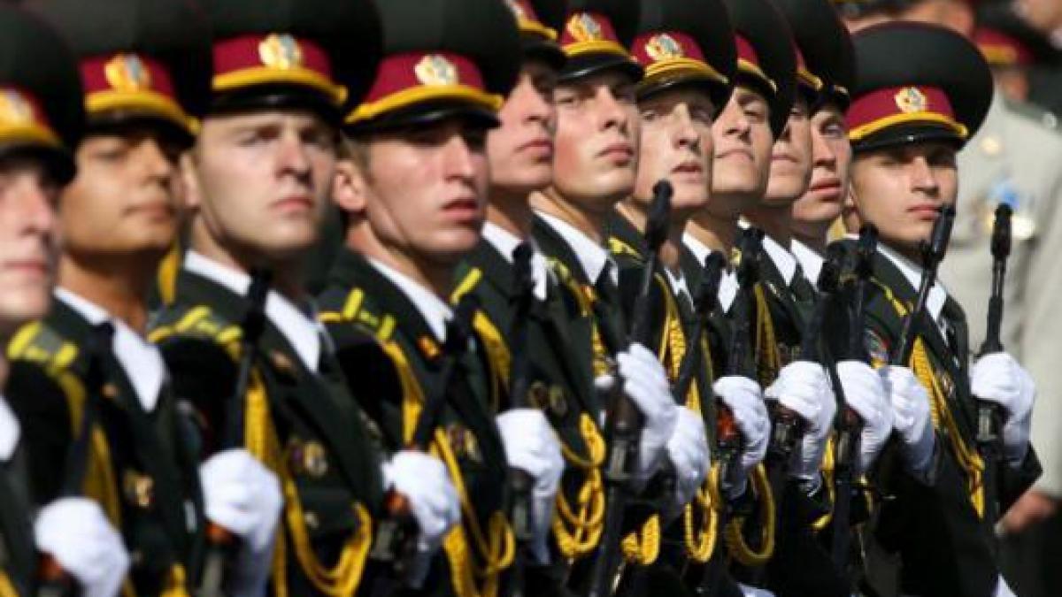 sute de militari americani au sosit in ucraina pentru instruirea soldatilor ucraineni