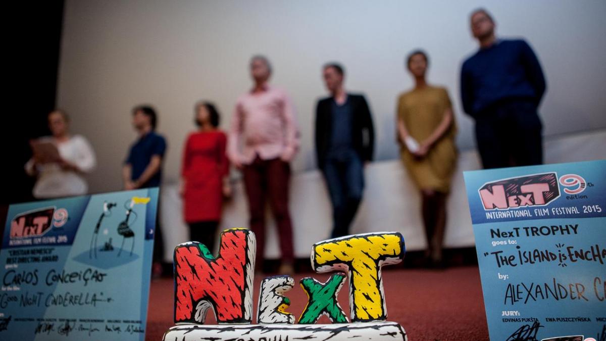 insula e vrajita de voi a castigat trofeul next 2015