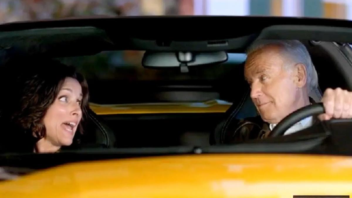 mircea badea prezinta unul dintre materialele jurizate la new york festivals