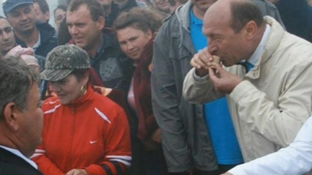 deziluzia optica basescu credincios paharului