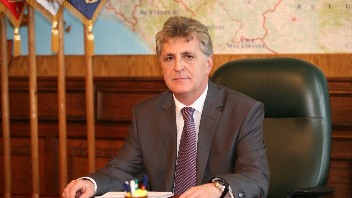 ministrul mircea dusa si generalul adrian bradshaw au analizat situatia de securitate din regiune