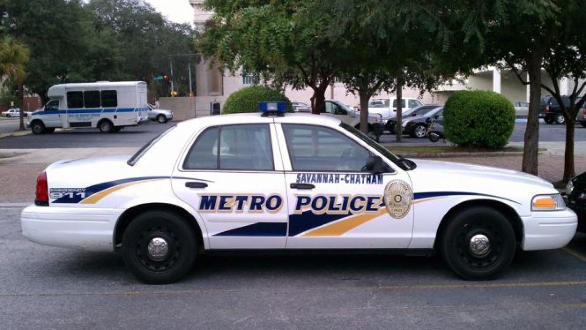 un politist american a fost prins cand urmarea filme deocheate in masina de serviciu