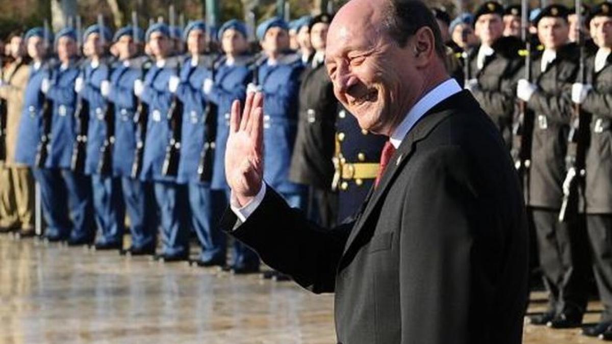 basescu va candida la alegeri fostul presedinte a inregistrat marca pdl la osim