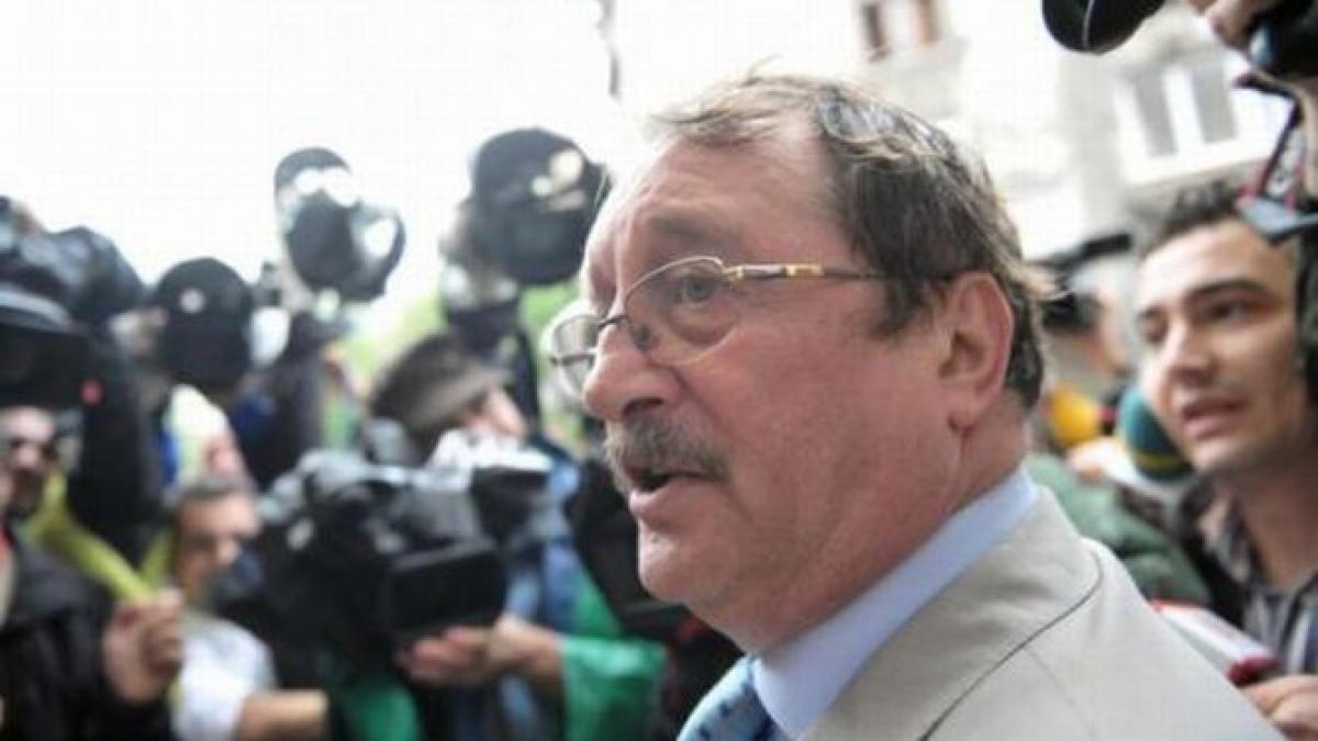 mircea basescu audiat astazi in dosarul in care este acuzat de trafic de influenta