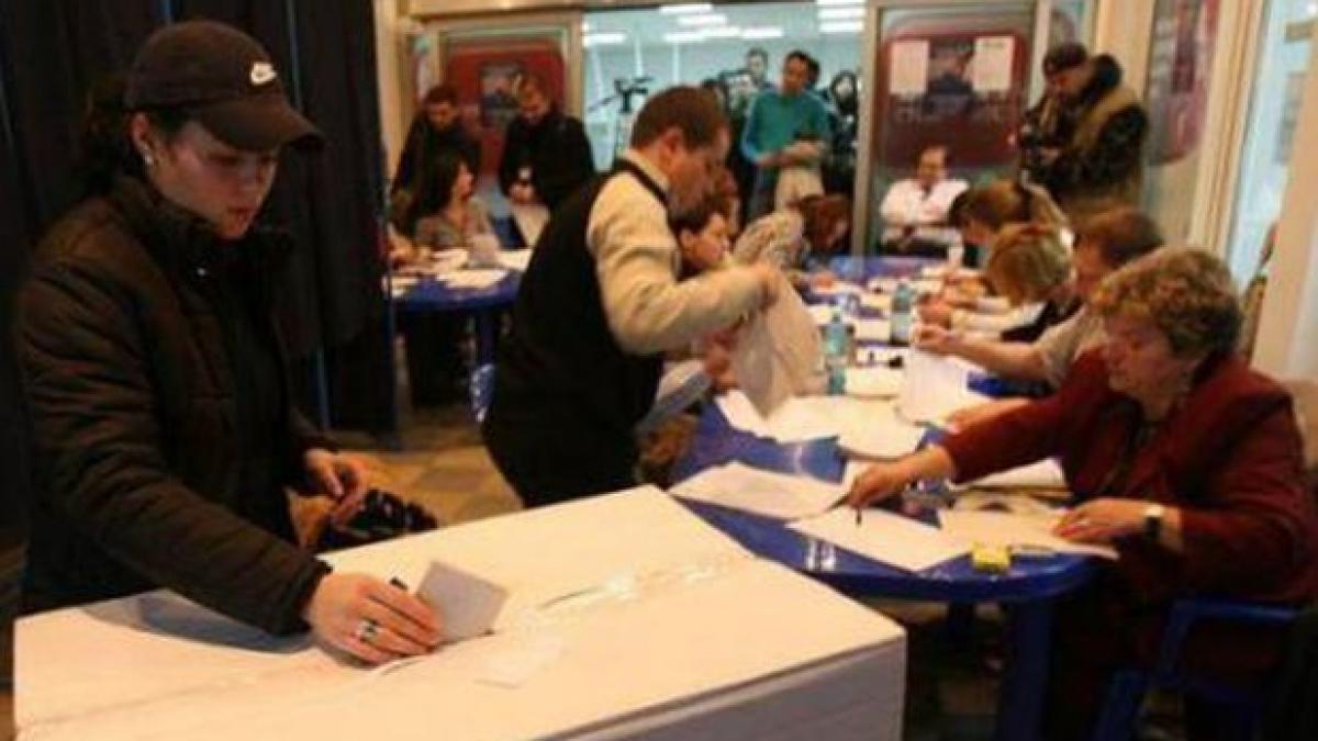 romanii ar putea fi amendati daca nu se vor prezenta la vot