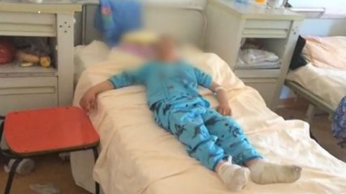 sinteza zilei erou la 11 ani s a aruncat de la fereastra cu fratele mai mic in spate pentru a scapa