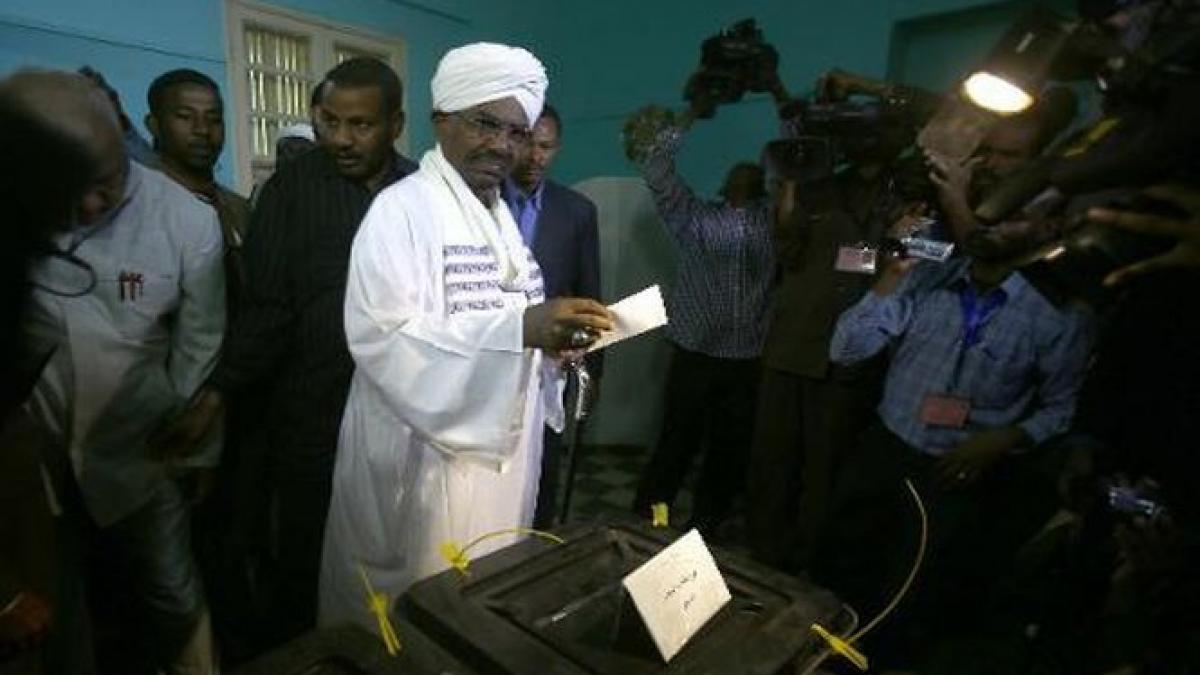 presedintele sudanului urmarit international a fost reales in fruntea tarii